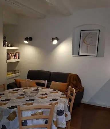 Maison De Forum Julii Hébergement de vacances Fréjus